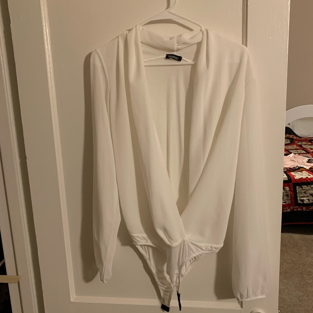 Boohoo size 10 white mesh sleeve bodysuit